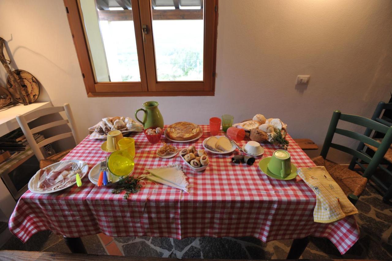Lierus B&B Gonnosfanàdiga エクステリア 写真